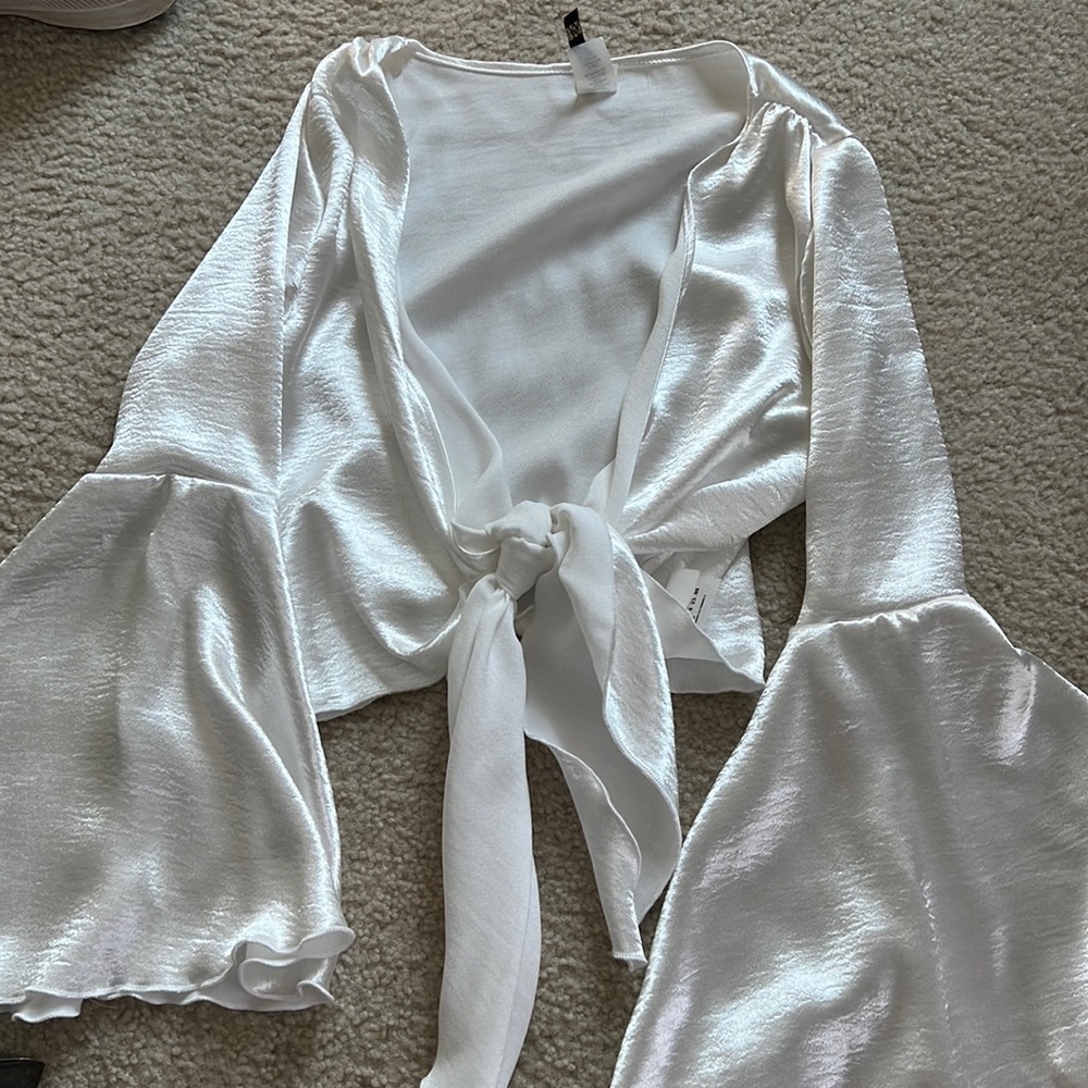 Crop top with Bell like sleeves